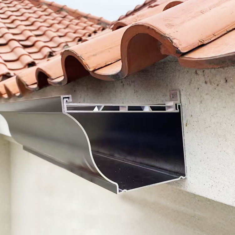 Aluminum roof rain gutter